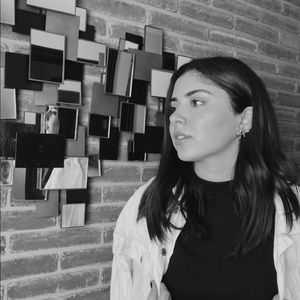 Meet your Posher, Mariela